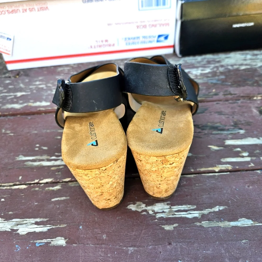 Cushionaire Women's Platform Sandals Size 8.5 - Picture 14 of 16